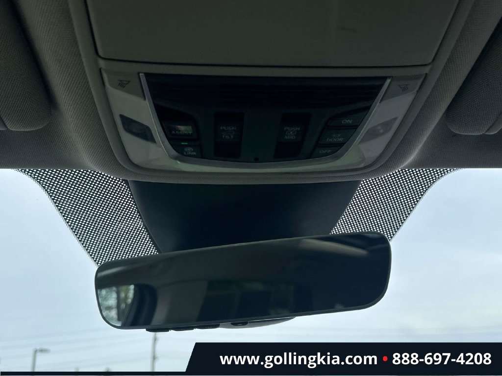 Used 2023 Acura MDX SH-AWD image 31