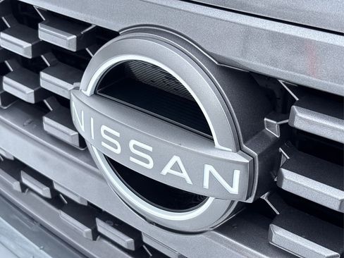 Used 2025 Nissan Frontier SV w/ SV Convenience Package image 13