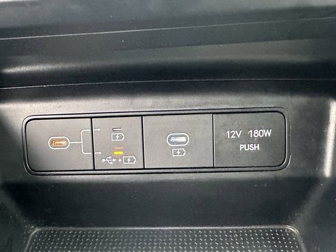 Used 2025 Hyundai Tucson SE image 31