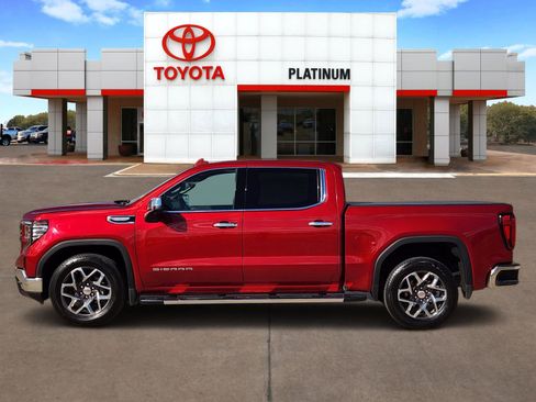 Used 2023 GMC Sierra 1500 SLT image 3