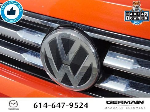 Used 2019 Volkswagen Tiguan SE w/ Panoramic Sunroof Package image 9