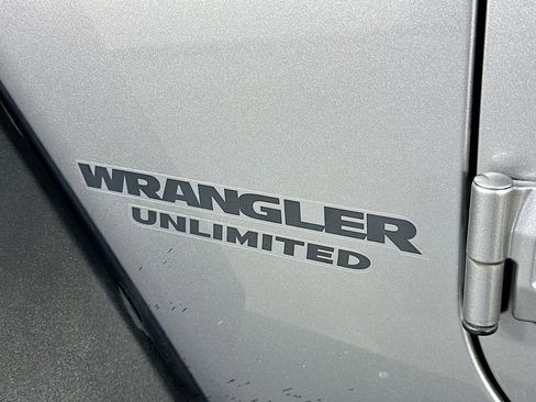 Used 2017 Jeep Wrangler Unlimited Sport AWD/4WD image 24
