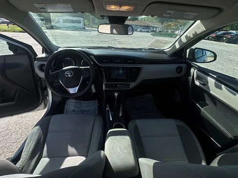 Used 2017 Toyota Corolla L FWD image 13