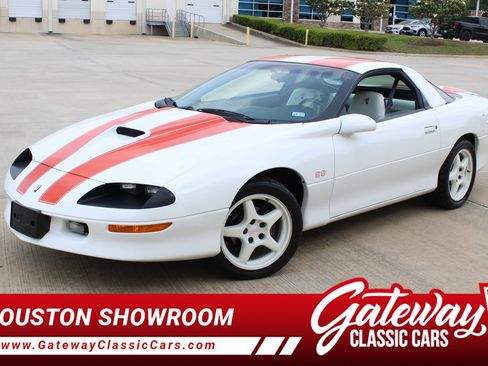 Used 1997 Chevrolet Camaro SS w/ Preferred Equipment Group 2 RWD image 1