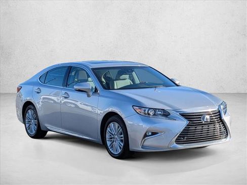 Used 2017 Lexus ES 350 image 3