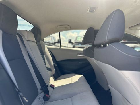 Used 2021 Toyota Corolla LE FWD image 16