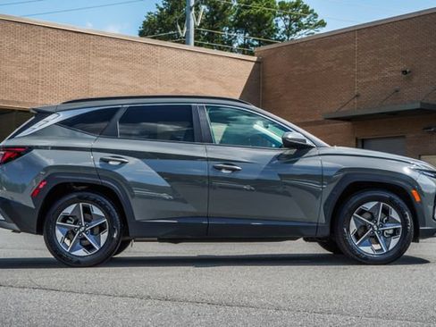 Used 2025 Hyundai Tucson SEL FWD image 5