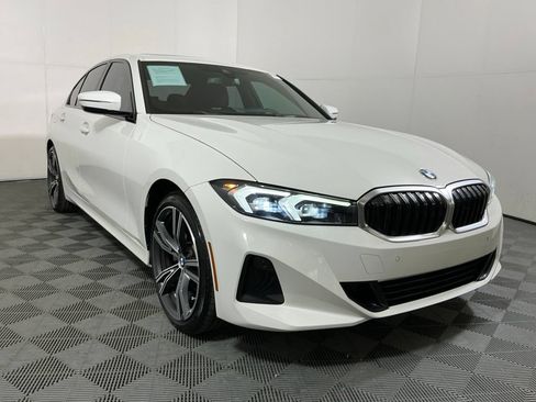 Used 2023 BMW 330i Sedan w/ Driving Assistance Package RWD image 4
