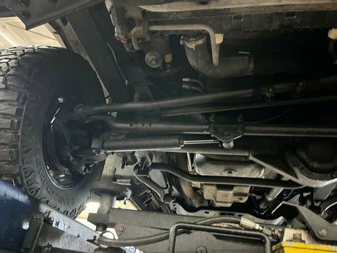 Used 2005 Ford Excursion Eddie Bauer image 75