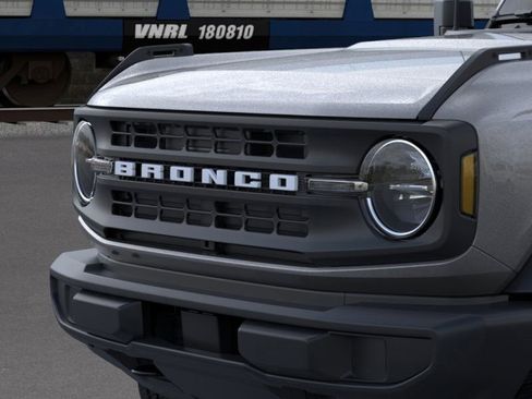 New 2025 Ford Bronco 4-Door image 36