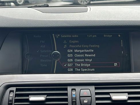 Used 2011 BMW 535i Sedan image 23