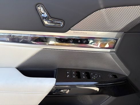 Used 2025 BMW 760i xDrive 760i xDrive image 29