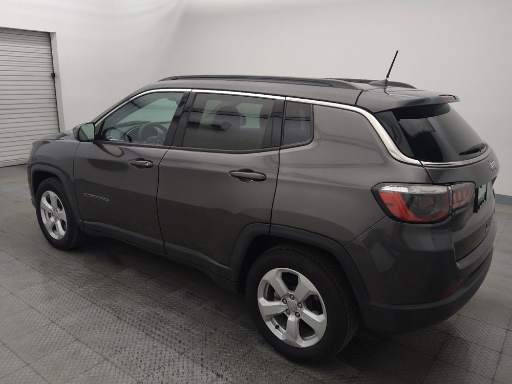 Used 2021 Jeep Compass Latitude FWD image 3