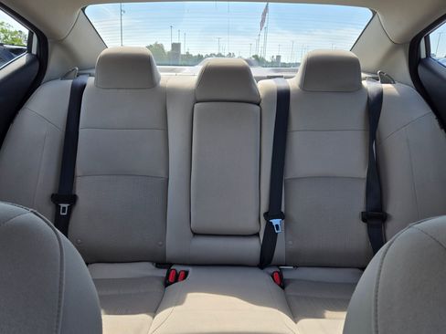 Used 2024 Nissan Altima 2.5 SV FWD image 13