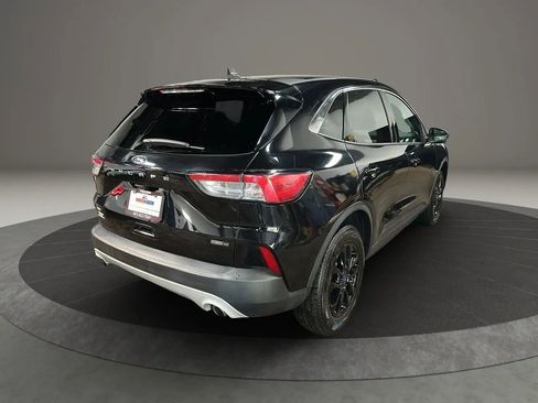 Used 2021 Ford Escape SE w/ Cold Weather Package image 5