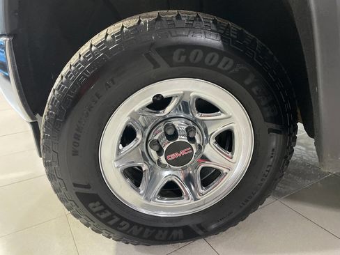 Used 2014 GMC Sierra 1500 4x4 Regular Cab w/ Sierra Convenience Package image 11