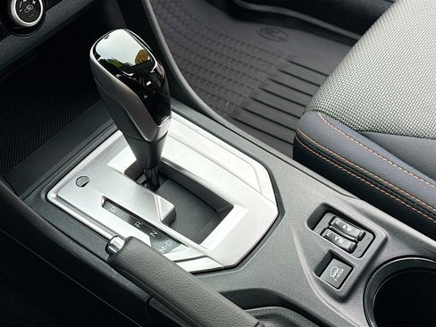 Used 2021 Subaru Crosstrek 2.0i Premium image 12