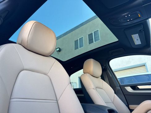 New 2026 Porsche Cayenne Coupe image 19