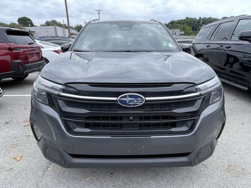 Used 2025 Subaru Forester Touring w/ Popular Package - Touring AWD/4WD image 2
