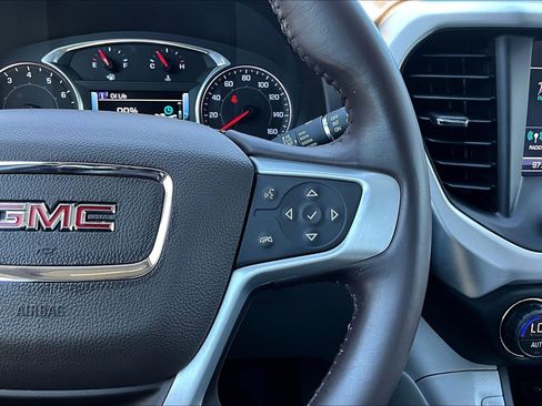 Used 2017 GMC Acadia SLT FWD image 21