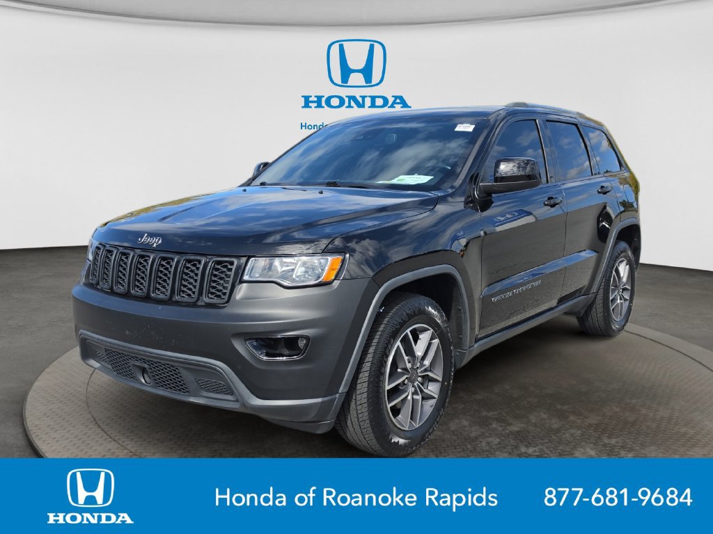 Used 2020 Jeep Grand Cherokee Laredo w/ Laredo X Package RWD image 1