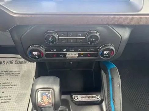 Used 2023 Ford Bronco Outer Banks w/ Sasquatch Package AWD/4WD image 26