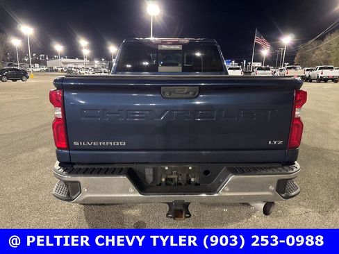 Used 2020 Chevrolet Silverado 2500 LTZ w/ LTZ Premium Package image 6