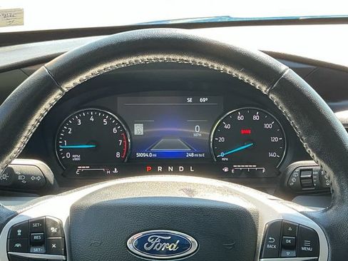 Used 2022 Ford Explorer XLT w/ Equipment Group 202A AWD/4WD image 14