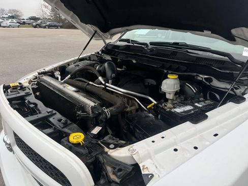 Used 2018 RAM 1500 Express image 10