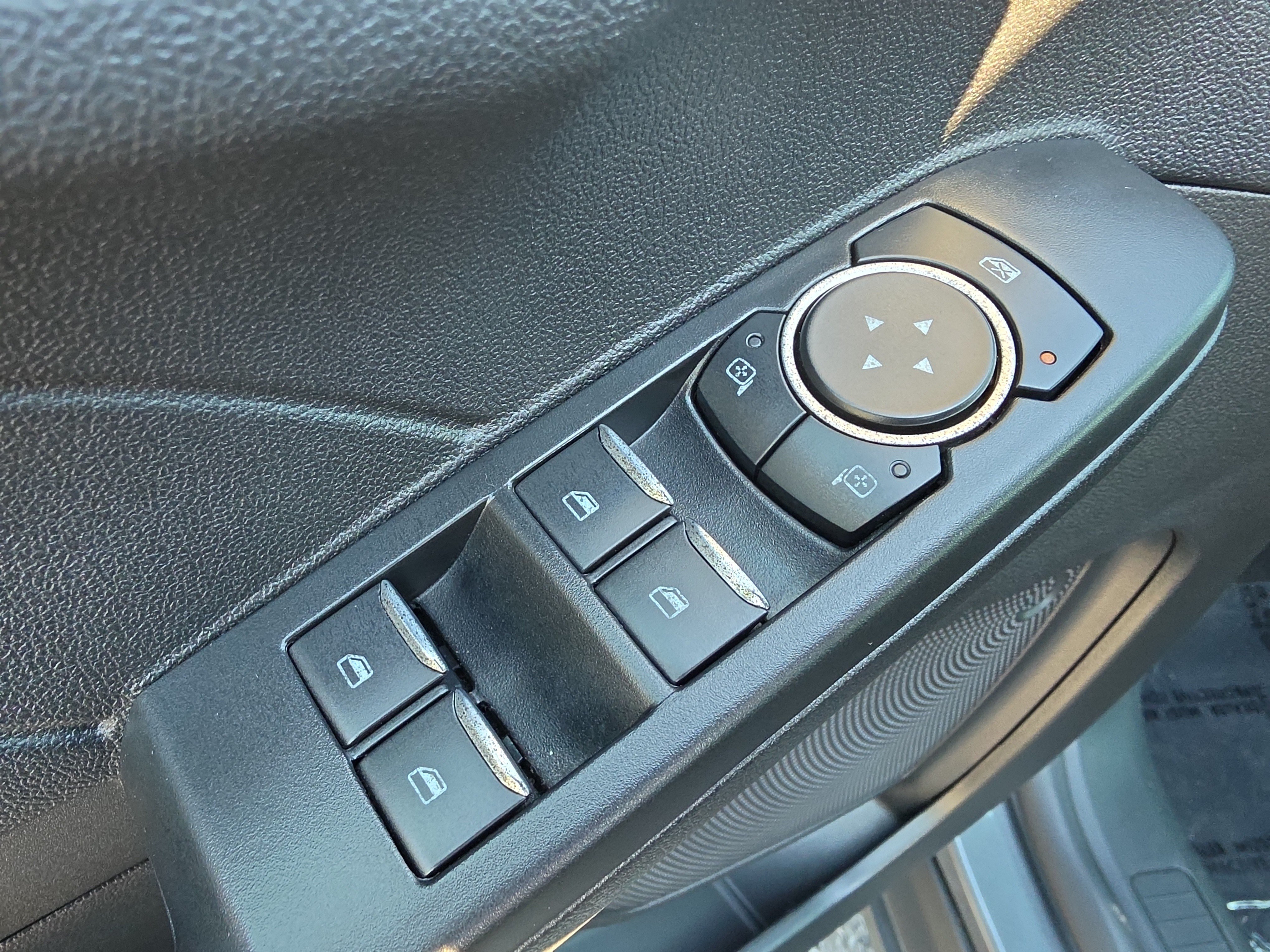 Used 2025 Ford Escape ST-Line Select AWD/4WD image 16