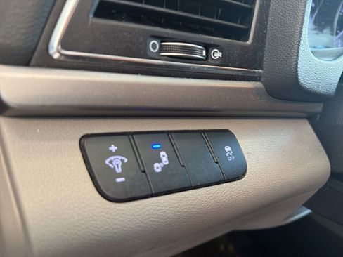 Used 2018 Hyundai Elantra Value Edition image 12