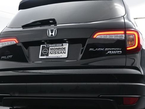 Used 2020 Honda Pilot Black Edition image 10