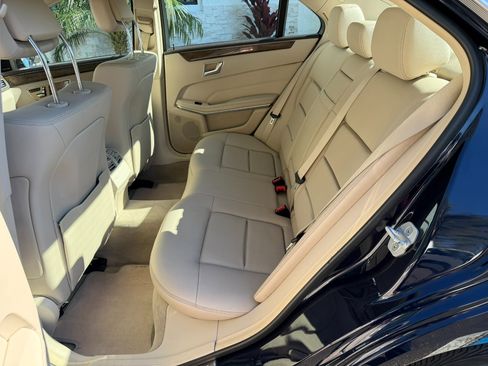 Used 2014 Mercedes-Benz E 350 4MATIC Sedan image 40