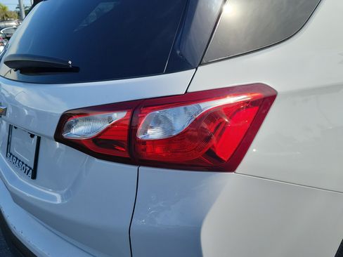 Used 2021 Chevrolet Equinox LS w/ LS Convenience Package FWD image 11
