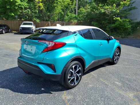 Used 2018 Toyota C-HR XLE FWD image 3