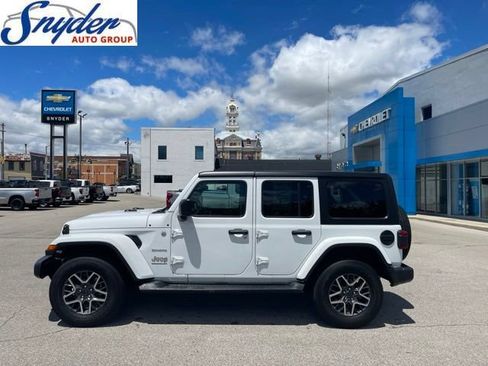 Used 2024 Jeep Wrangler Unlimited Sahara AWD/4WD image 1