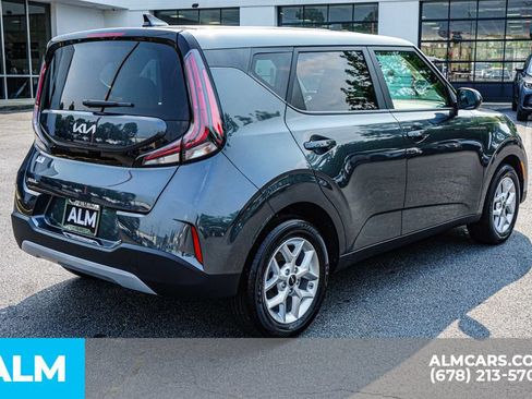 Used 2025 Kia Soul LX w/ LX Technology Package FWD image 5