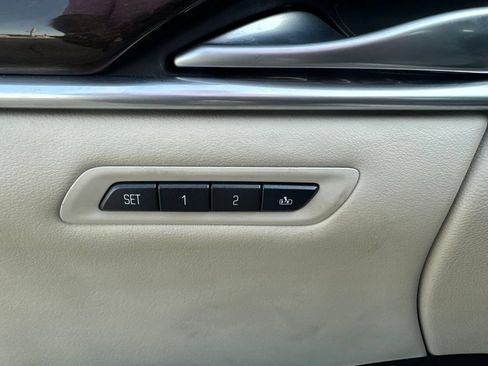 Used 2013 Cadillac XTS Luxury FWD image 8