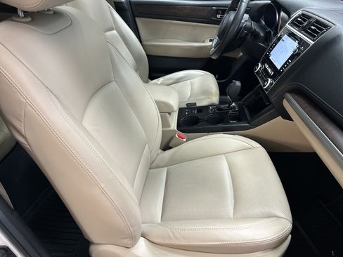 Used 2019 Subaru Outback 2.5i Limited AWD/4WD image 33