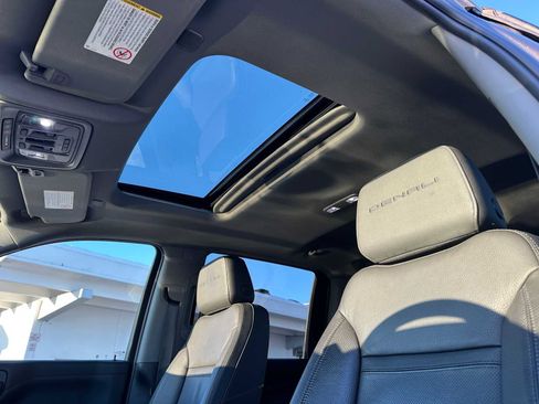 Used 2022 GMC Sierra 2500 Denali w/ Denali Ultimate Package image 22