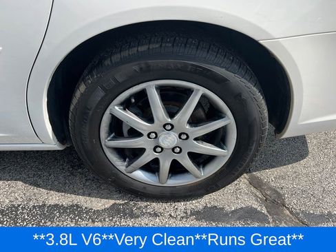 Used 2007 Buick Lucerne CX FWD image 25