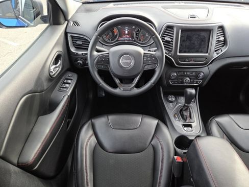 Used 2019 Jeep Cherokee Trailhawk w/ Cold Weather Group image 24