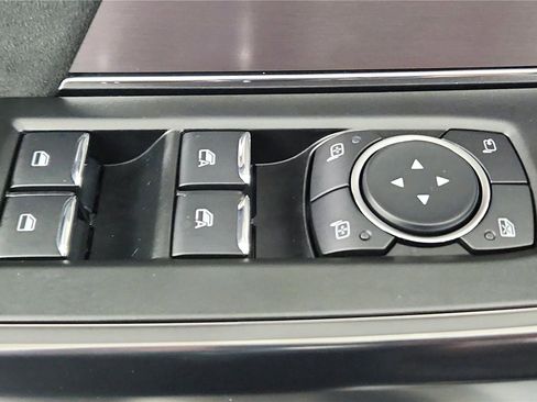 Used 2025 Ford F150 Platinum AWD/4WD image 12