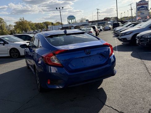 Used 2017 Honda Civic EX image 9