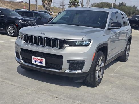Used 2021 Jeep Grand Cherokee L Limited image 9