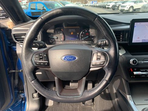 Used 2020 Ford Explorer XLT w/ Equipment Group 202A image 25