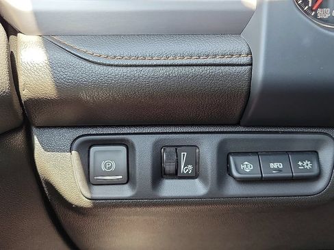 Used 2023 GMC Acadia AT4 w/ Technology Package AWD/4WD image 14