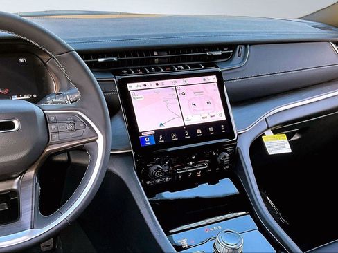 New 2025 Jeep Grand Cherokee L Limited image 8