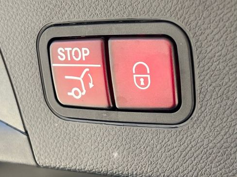 Certified 2022 Mercedes-Benz GLC 300 4MATIC image 32