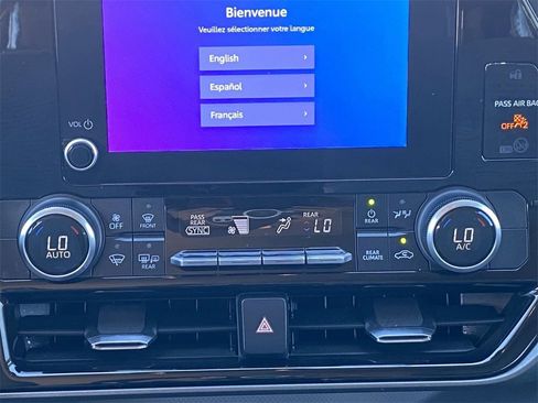 Certified 2023 Toyota Highlander L image 29